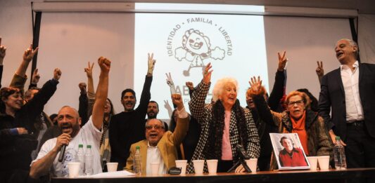 Abuelas de Plaza de Mayo fue a la Justicia para impedir el desfinanciamiento del banco de datos genéticos, la herramienta que permitió la recuperación de 138 nietos.