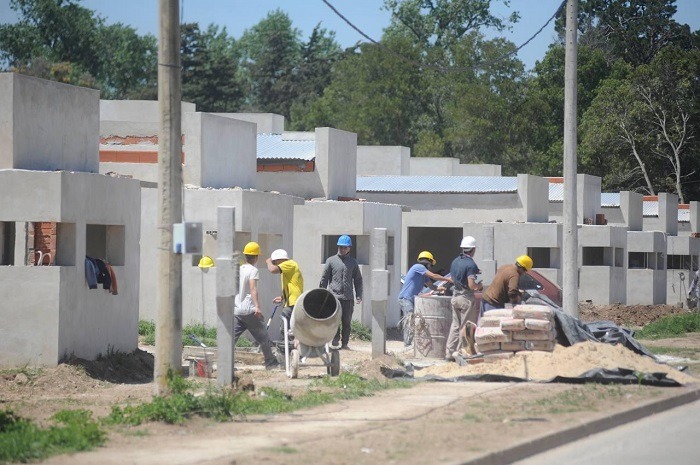 Arquitectos bonaerenses manifestaron su preocupación por la eliminación del Procrear por parte del gobierno de Javier Milei.