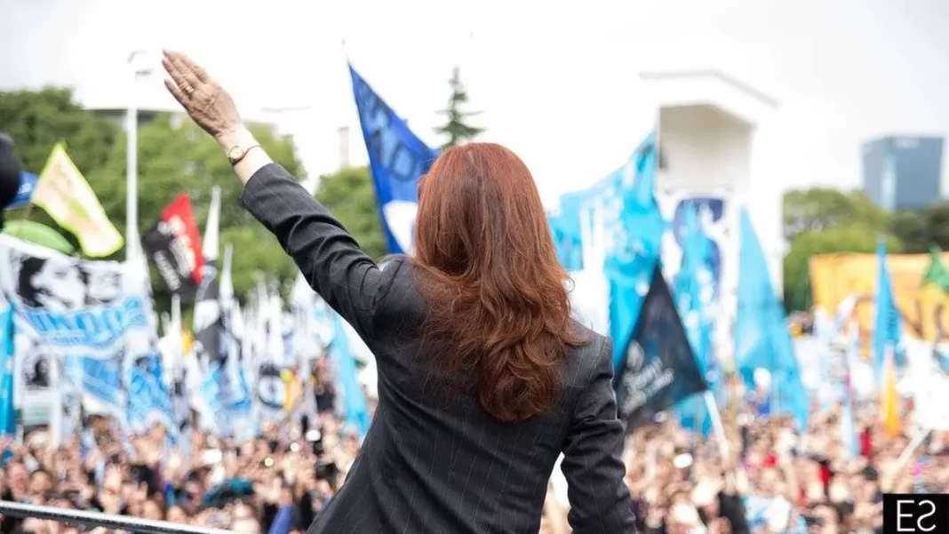 Organizaciones políticas y gremiales convocaron este jueves a las 19:00 horas a un acampe frente a tribunales en rechazó a la proscripción de Cristina Kirchner.