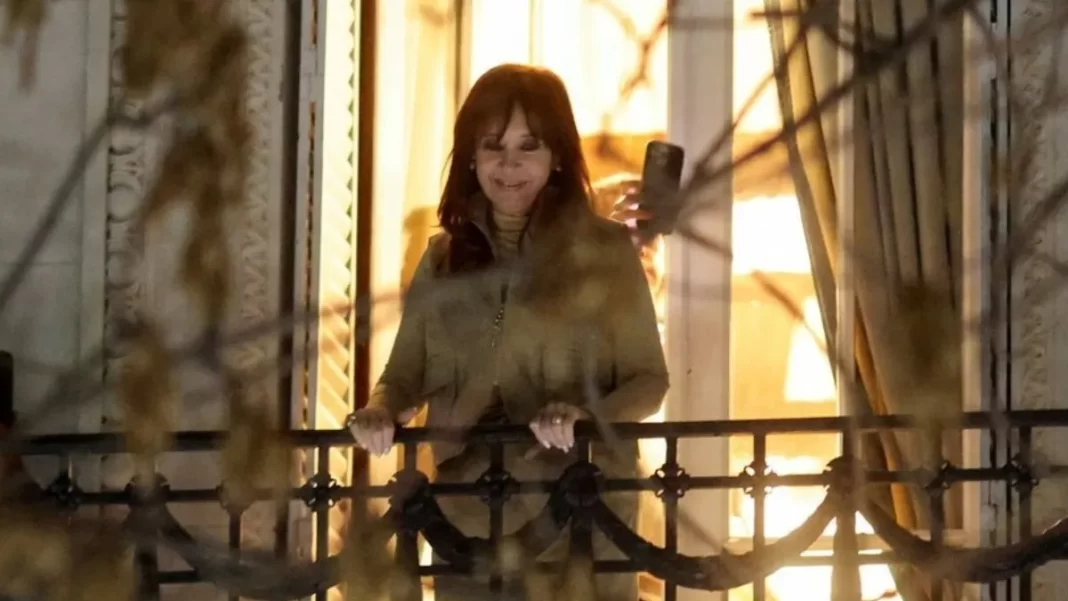 El informe judicial confirmó que el departamento de Cristina Kirchner en Monserrat cumple con las condiciones para la prisión domiciliaria.