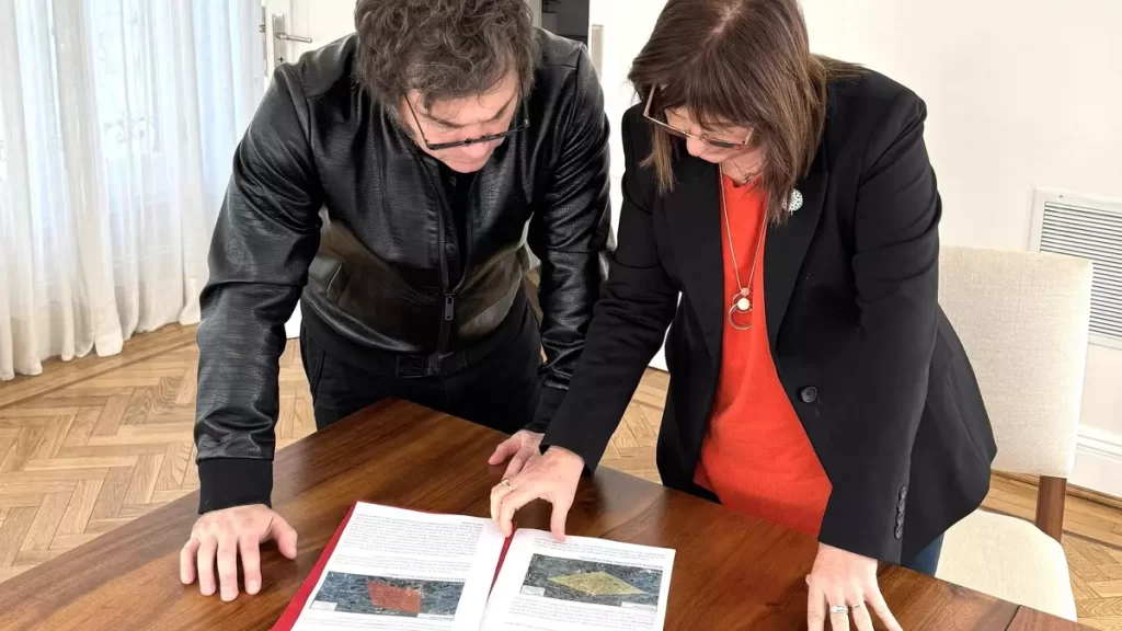 Milei y Bullrich presentaron otras opciones alternativas a la Justicia para alojar a Cristina Kirchner en dependencias federales durante su condena.