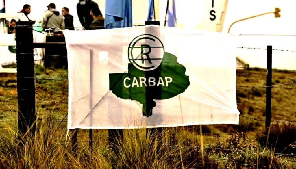 CARBAP denunció que el Plan Maestro del Río Salado, una mega obra para combatir inundaciones y sequías anunciada en 1999, nunca fue finalizada.