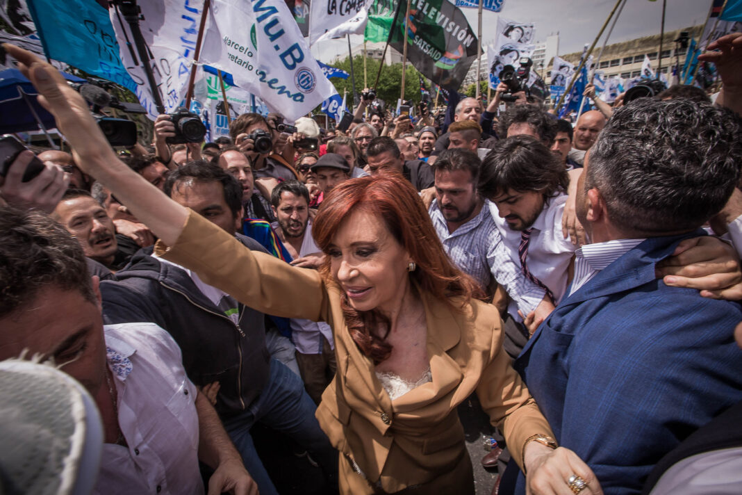 A pocos días del fallo de la Corte, el TOF 2 define los últimos detalles de la prisión domiciliaria para Cristina Kirchner.