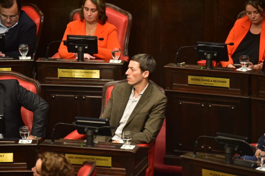El senador del radicalismo, Ariel Bordaisco, cuestionó el uso político de las sedes del IOMA.