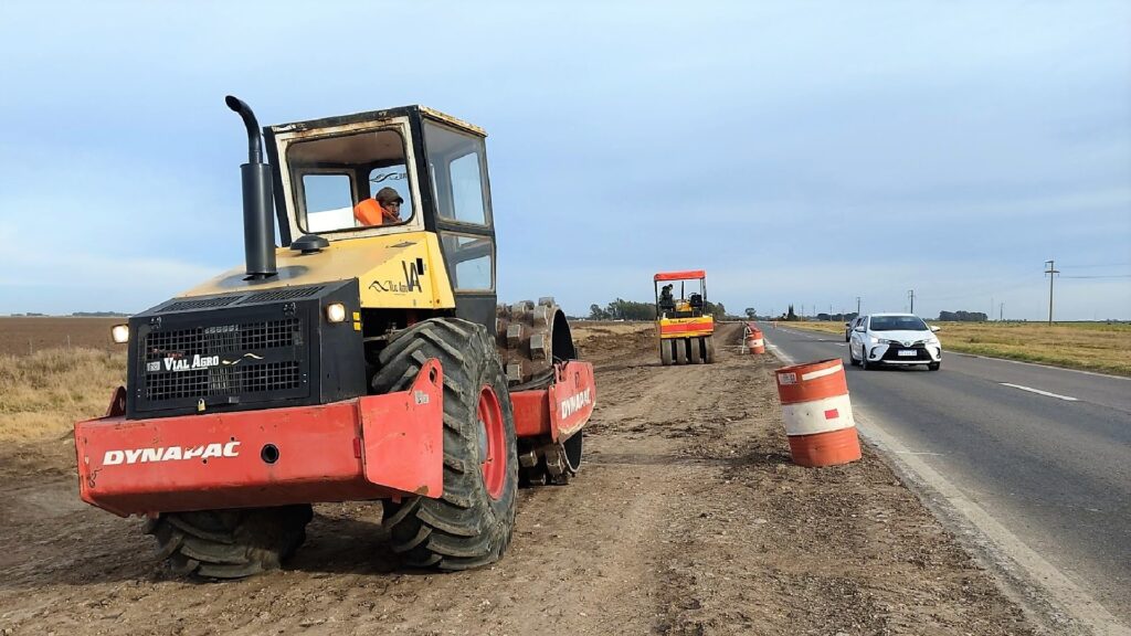 Vecinos autoconvocados reclaman obras de infraestructura en las rutas.