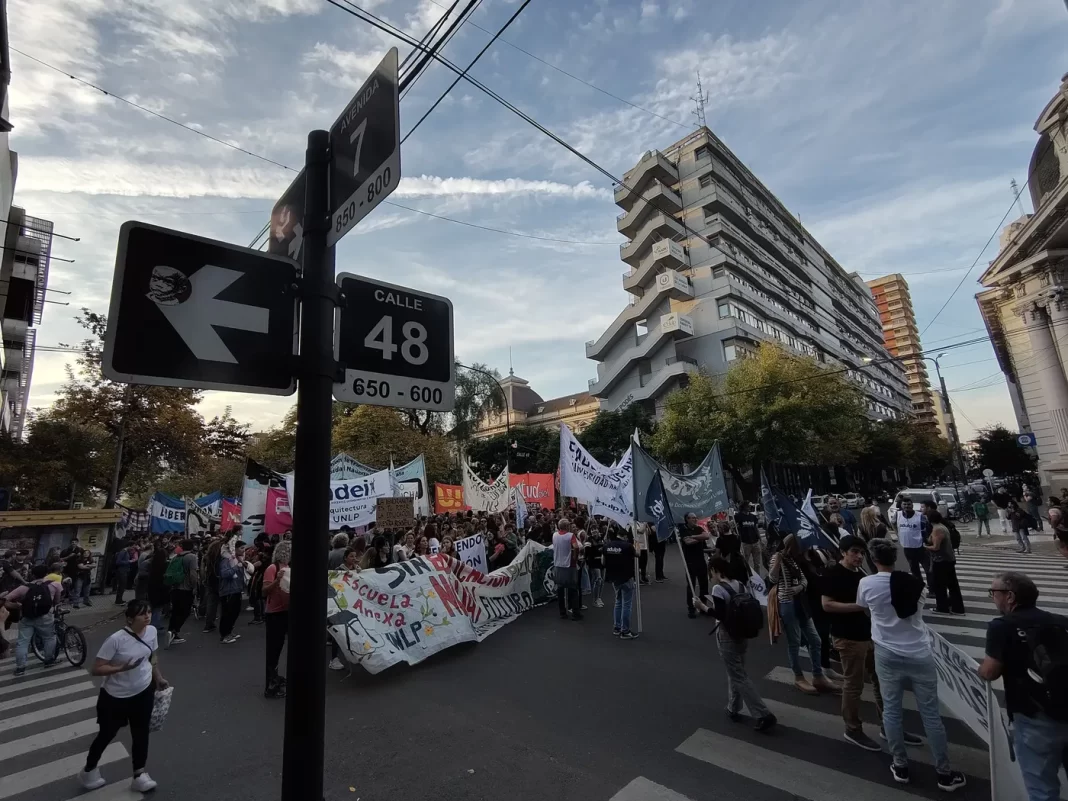 
Docentes de la UNLP convocaron un paro de una semana que comenzará tras el receso invernal. 