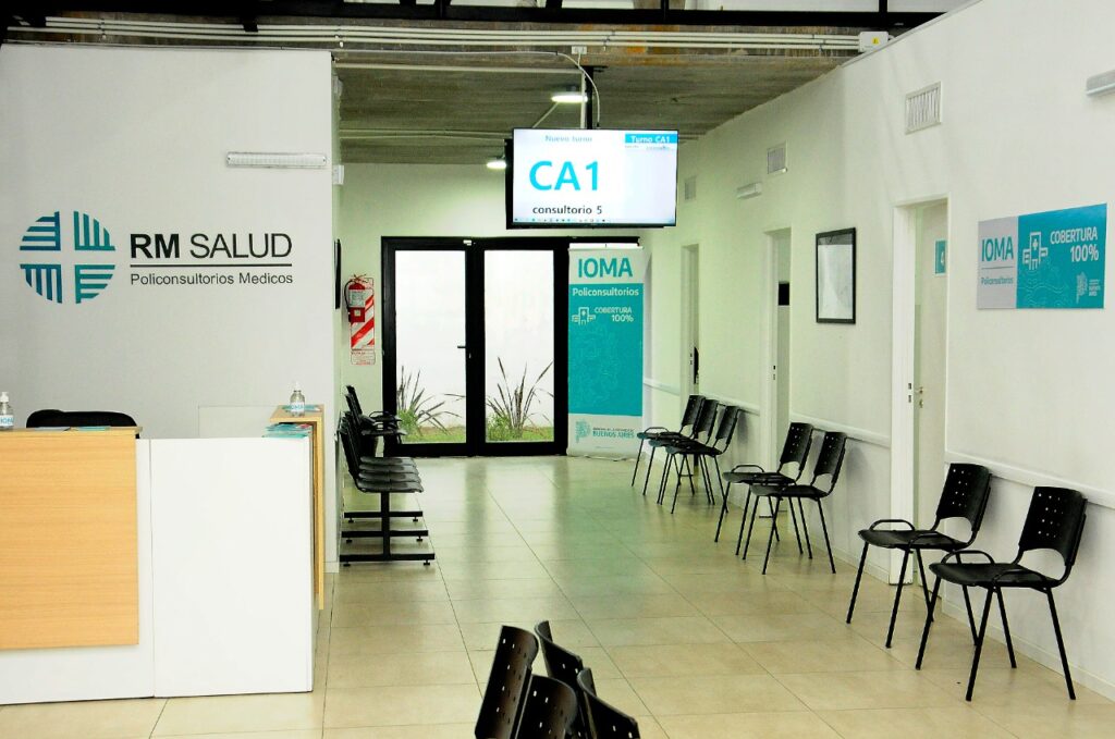 Uno de los policonsultorios de IOMA que maneja RM Salud, una empresa vinculada a Fontana, quien lidera la ACEAPP.