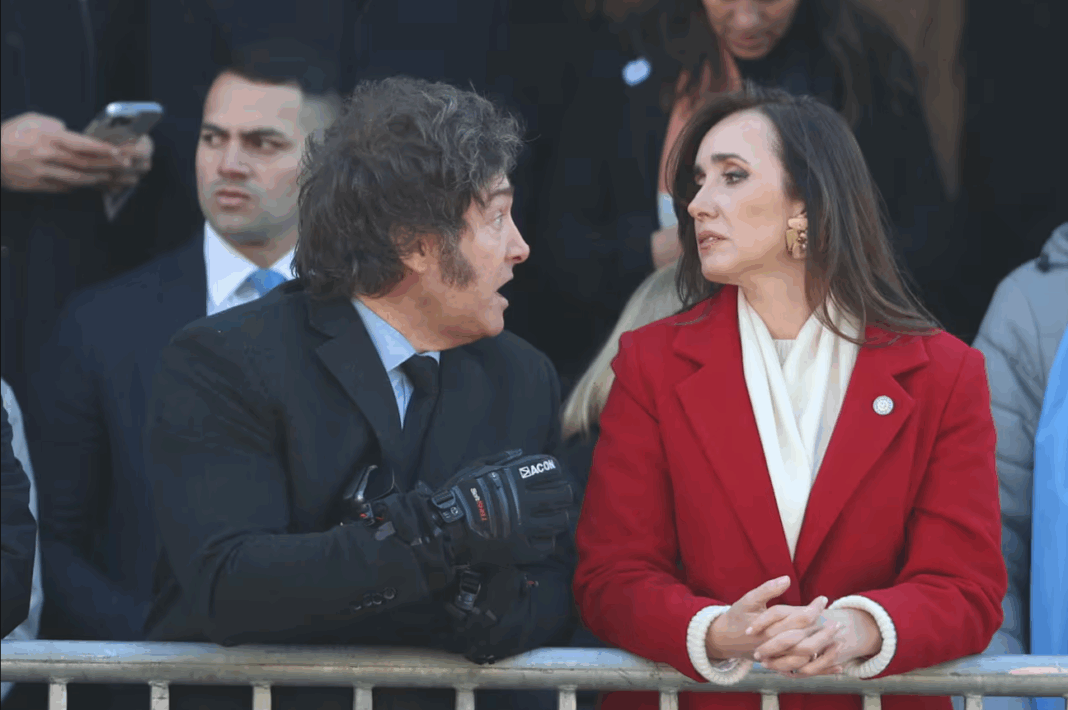 El Día de la Bandera volvió a dejar al descubierto la interna entre Javier Milei que encabezó un acto en Palermo y Victoria Villarruel, que viajó a Rosario.