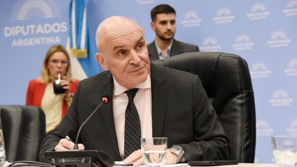 El Concejo de Pergamino tratará un proyecto para declarar “persona no grata” al diputado José Luis Espert.