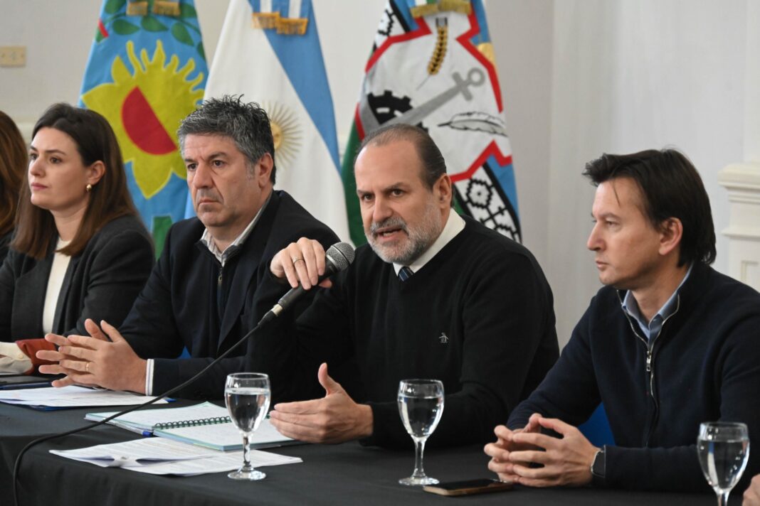 Pese al veto a la ley de emergencia, el intendente de Bahía Blanca, Federico Susbielles, aseguró 