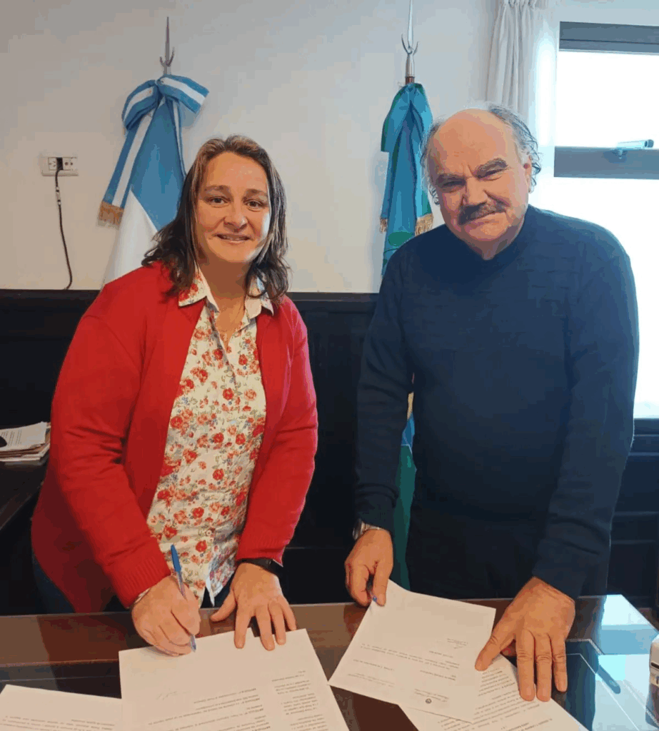 La senadora bonaerense, Lorena Mandagarán, y su par del PRO, Jorge Schiavone. 