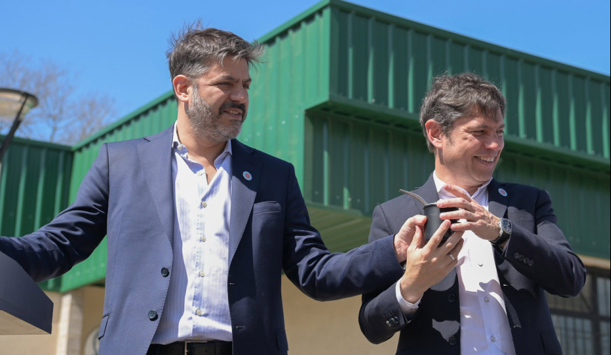 El gobernador Axel Kicillof y el ministro de gobierno, Carlos Bianco encabezan la jornada anual de Puentes desde Mar del Plata.