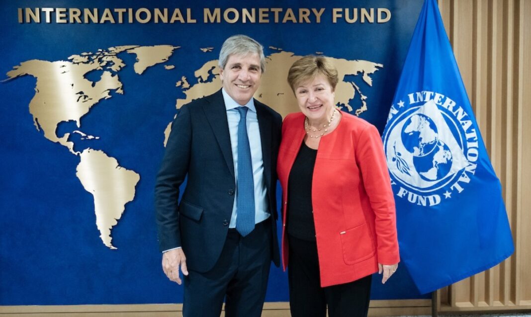 La misión del FMI concluyó su visita a la Argentina para relevar el cumplimiento de metas del Gobierno nacional, en el marco del nuevo acuerdo.