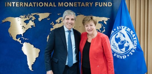 La misión del FMI concluyó su visita a la Argentina para relevar el cumplimiento de metas del Gobierno nacional, en el marco del nuevo acuerdo.