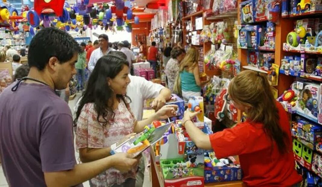 Impulsado por comercio mayorista, el INDEC precisó que la actividad económica creció 7,7% interanual, al tiempo que mejoró los números de marzo.