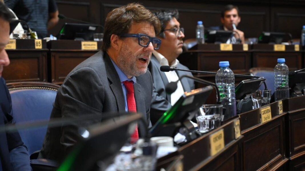 Diego Garciarena cruzó al ministro de Gobierno, Carlos Bianco, y le advirtió que el radicalismo 