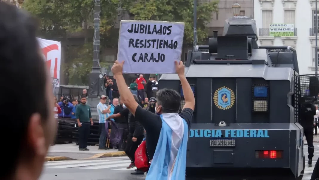 La marcha de jubilados al Congreso contará con la peculiar presencia de mascotas para evitar la represión policial.