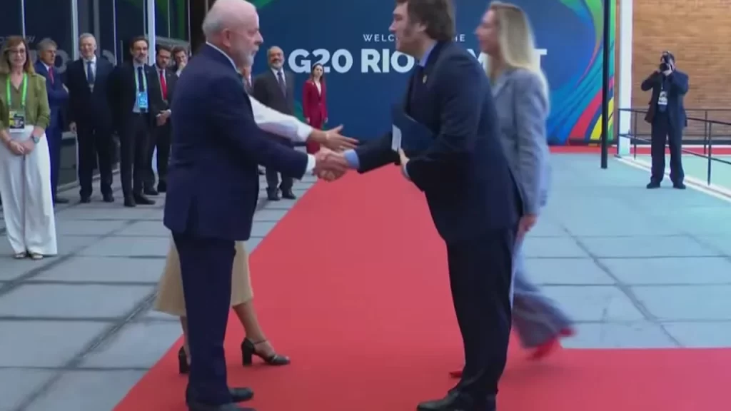 Javier Milei recibe a sus pares de Brasil, Paraguay, Uruguay, Bolivia y Chile para su primera cumbre del Mercosur como anfitrión.