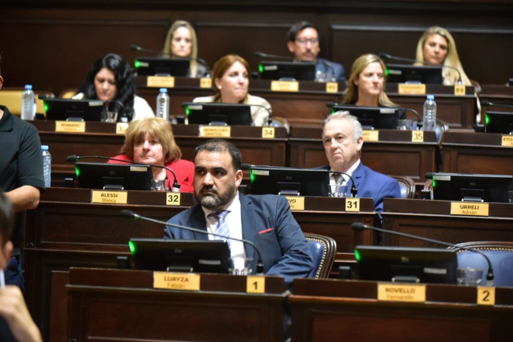 El diputado, Fabián Luayza, presentó un pedido de informes para conocer en detalle el estado actual del sistema de salud pública bonaerense.