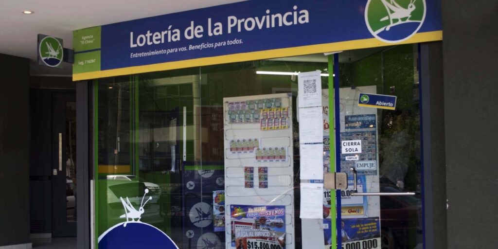 
Estatales bonaerenses de Lotería y Casino presionan con retención de tareas al ministro de Hacienda.