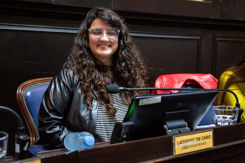 La diputada bonaerense, Berenice Latorre, presentó un proyecto de ley para declarar personalidad destacada post mortem a Willy Quiroga.
