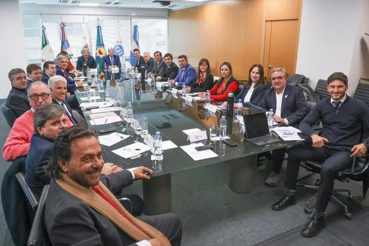 En el CFI, los gobernadores de casi todas las provincias se unieron para exigirle más fondos al Gobierno.