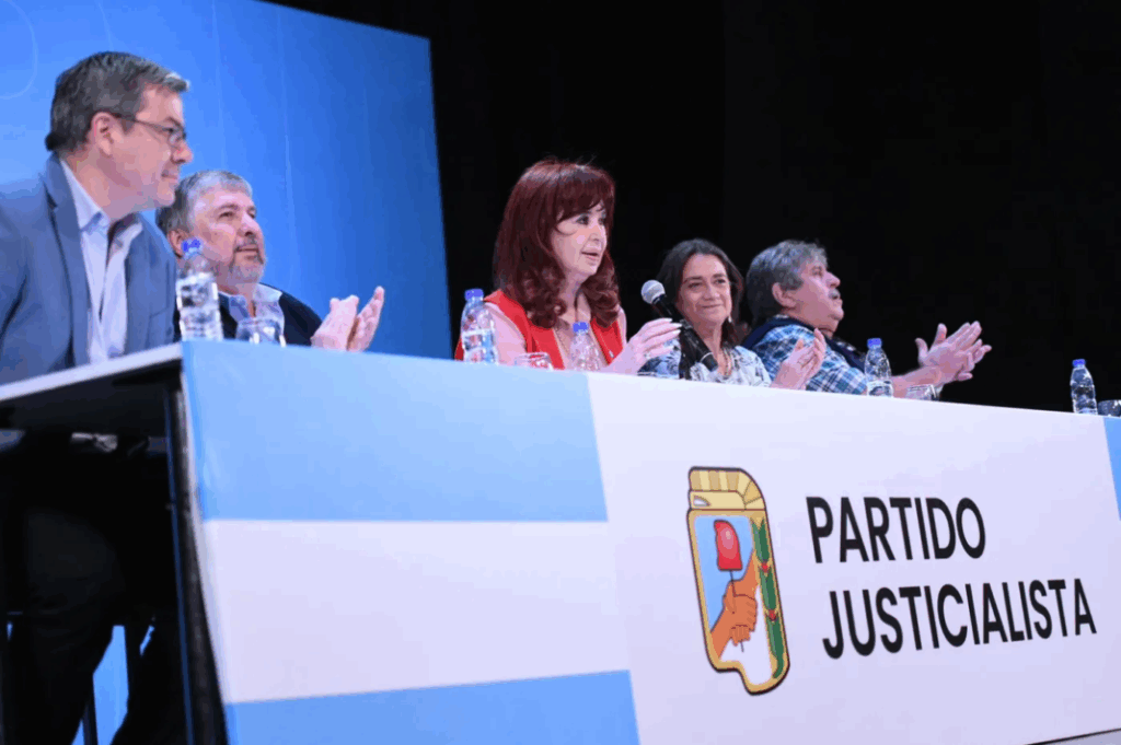 El PJ nacional exigió la inmediata libertad de las militantes detenidas por el escrache a Espert. “Atravesamos un terrorismo de Estado de baja intensidad”, afirmó.