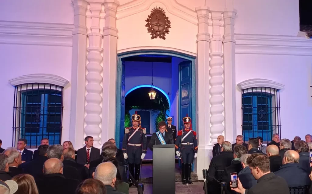 Javier Milei en Tucumán en julio de 2024, momento en que dejó en vigencia el famoso Pacto de Mayo.