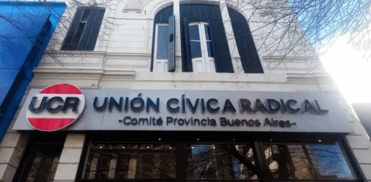 La UCR bonaerense avanzó en la definición de su estrategia y aprobó la conformación de un nuevo frente político “alejado de los extremos".