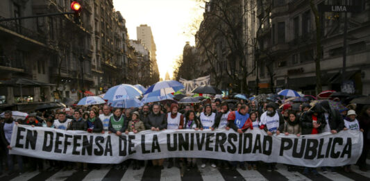 Rectores de las universidades nacionales agrupados en el CIN alertaron que el segundo cuatrimestre "corre peligro" si el Gobierno no incrementa el presupuesto.