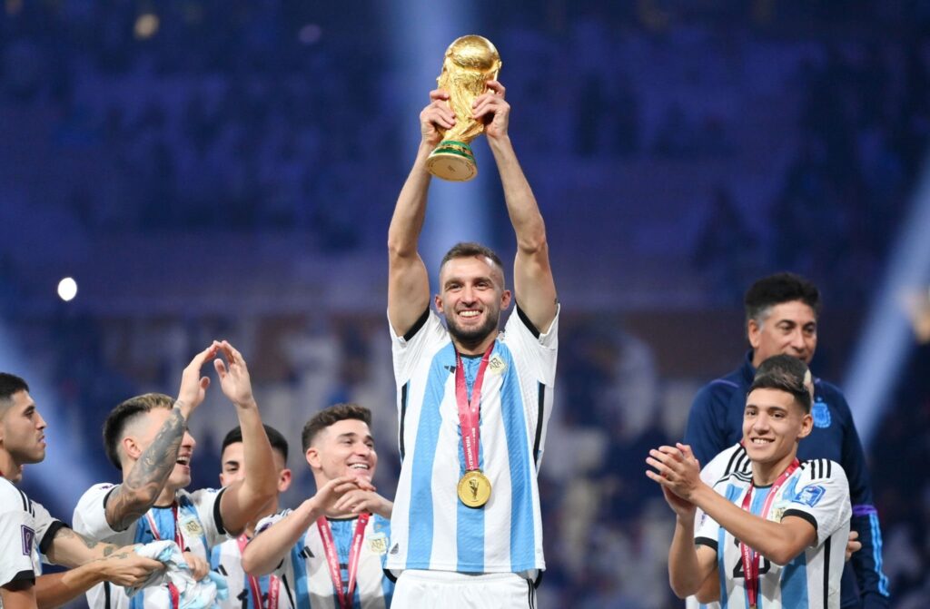 Pezzela, parte de la defensa de la Selección Argentina, a un paso de ser reconocido en Diputados.