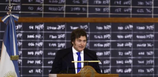 Milei descartó convocar a los Gobernadores tras la derrota en el Senado y los acusó de "traición".