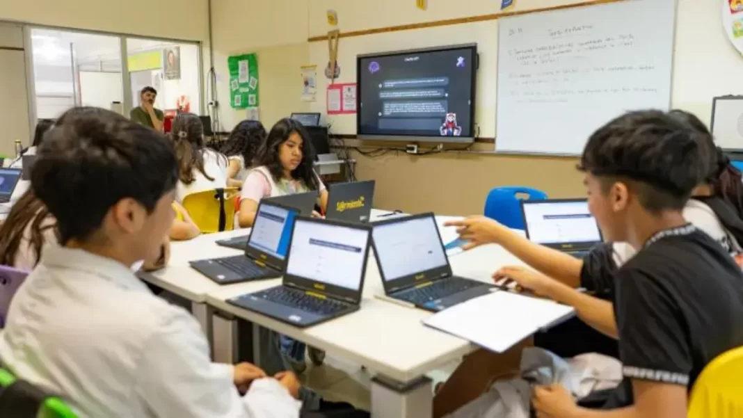 La senadora bonaerense Sofía Vannelli ingresó un proyecto para incorporar la inteligencia artificial en todos los niveles educativos.