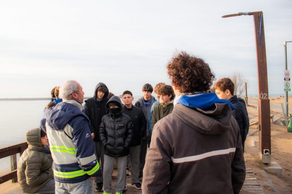 Con el objetivo de reforzar su vínculo con la comunidad de Necochea, el Puerto Quequén abrió un curso de capacitación para docentes bonaerenses con puntaje de 0,25.