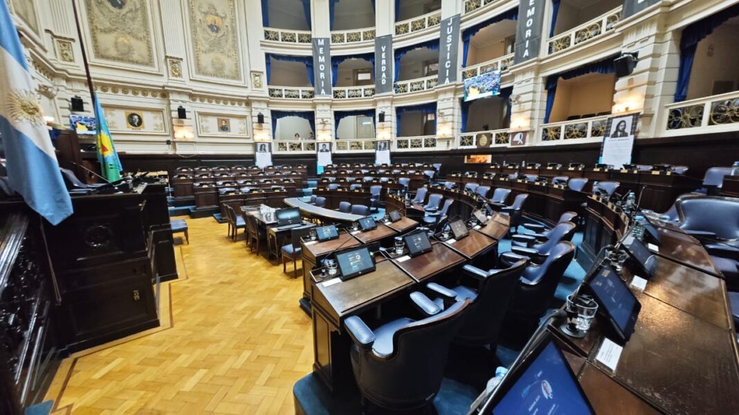 Fuerza Patria busca definir sus candidatos en la estratégica Quinta sección electoral. Con múltiples nombres en danza, los acuerdos se negocian voto a voto, en una sección donde cada casillero cuenta y las internas se sienten.