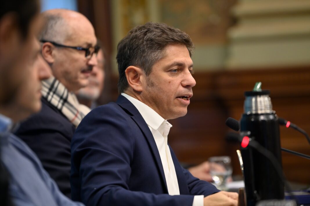 El gobernador Axel Kicillof calificó las políticas de Milei como de 