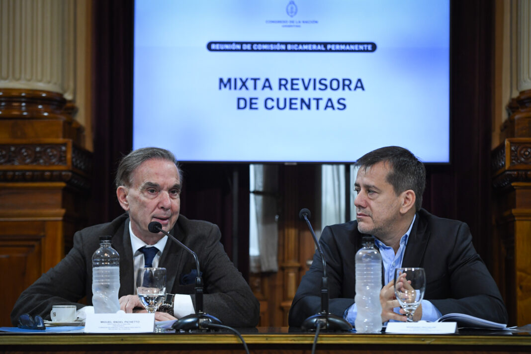 Tras el anuncio con el BID, legisladores de la oposición pedirán informes al Ministerio de Economía, que comanda Luis Caputo, para conocer el estado de ciertos préstamos.