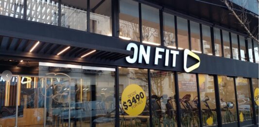 Este jueves 17 de julio, el gimnasio On Fit de La Plata abre sus puertas con entrada libre para celebrar el Día del Amigo. Clases especiales, sorteos y juegos.