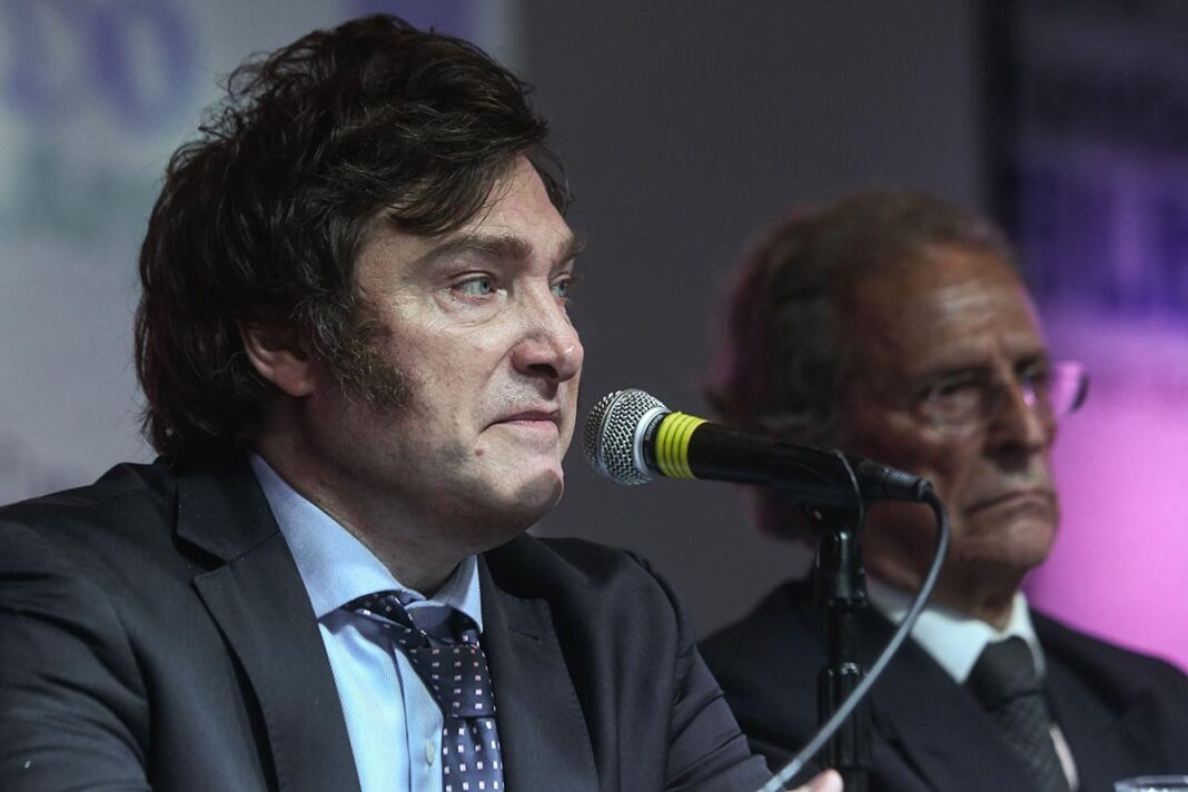 Javier Milei reestructura la Procuración del Tesoro tras despedir 60 personas por supuestas filtraciones en el juicio por YPF.