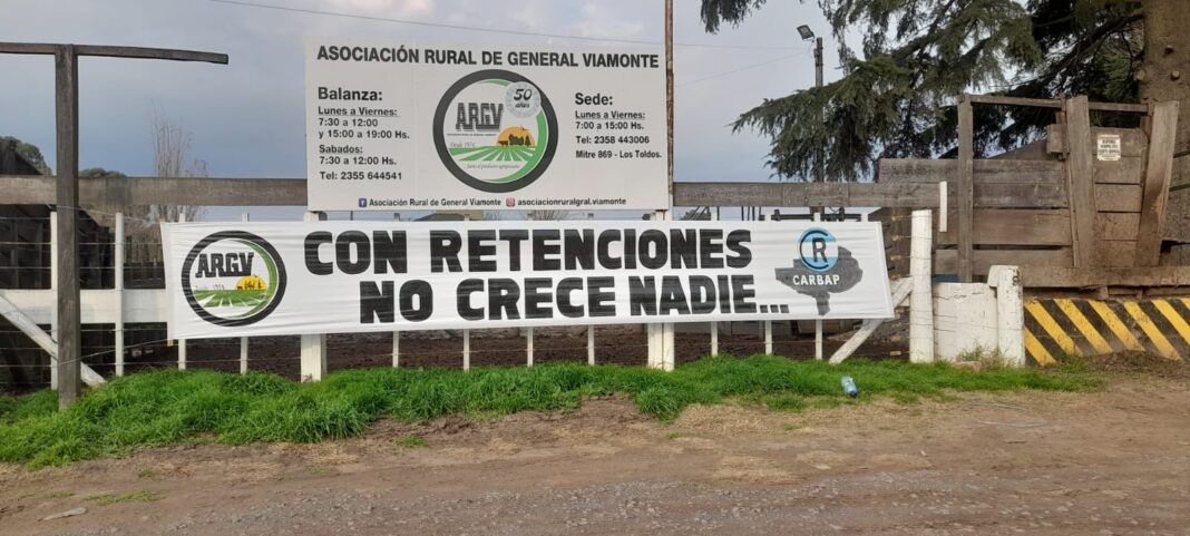 Carbap convocó a una reunión ampliada, tras el encuentro entre Milei y la Mesa de Enlace, sin definiciones sobre retenciones ni alivios fiscales.
