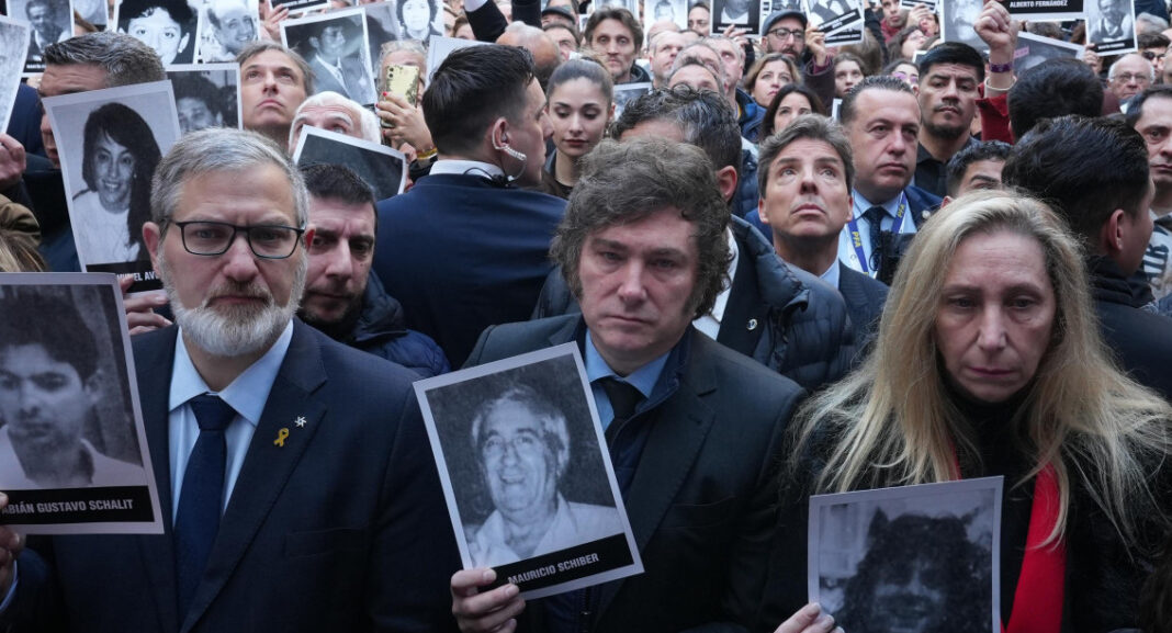 A 32 años, el presidente Javier Milei encabeza este viernes un nuevo acto en conmemoración a las víctimas que fallecieron en el atentado a la AMIA. Todos los detalles.