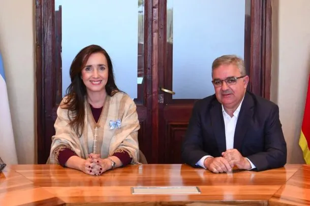 La vicepresidenta, Victoria Villarruel, junto al gobernador de Catamarca, Raúl Jalil.