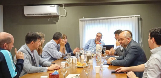 En la recta final del cierre de listas, la UCR bonaerense presiona a sus socios de Somos Buenos Aires para encabezar la nómina en la Tercera, Cuarta, Quinta, Séptima y Octava sección.