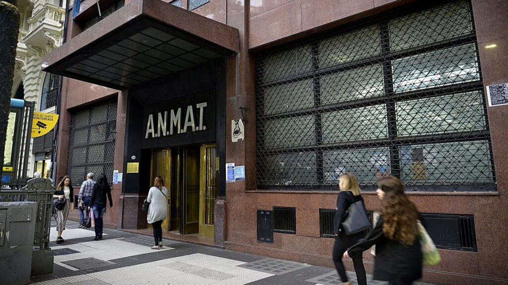 Fentanilo contaminado: el hallazgo de la documentación comprometedora se produjo luego de que el magistrado solicitara a la ANMAT los informes vinculados a la firma HLB Pharma.
