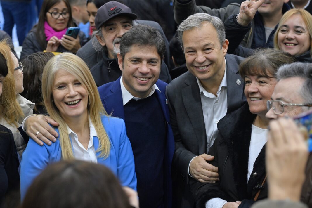 En medio de la interna con La Cámpora por el cierre de listas, el gobernador Axel Kicillof, se mostró con sus candidatos en la Tercera Sección Electoral y llamó a la unidad del peronismo.