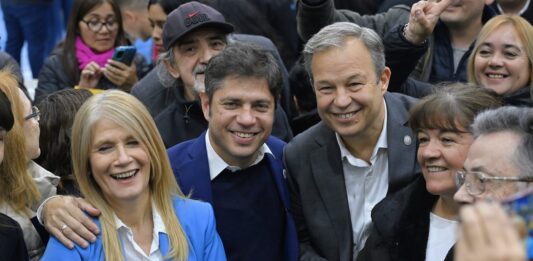 En medio de la interna con La Cámpora por el cierre de listas, el gobernador Axel Kicillof, se mostró con sus candidatos en la Tercera Sección Electoral y llamó a la unidad del peronismo.