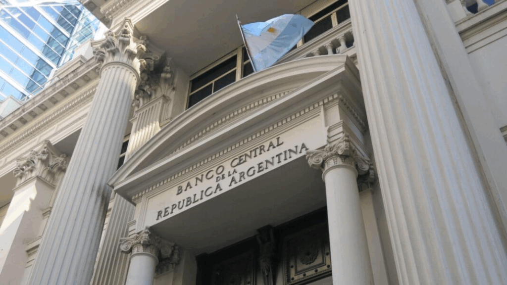 Tras el último Reporte Sobre el Sector Externo, el FMI volvió a alertar al Gobierno de Javier Milei por la falta de reservas.