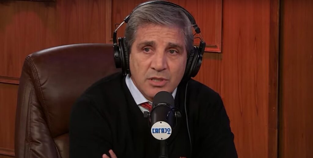 Luis Caputo participó de una entrevista de streaming y celebró el nuevo entendimiento con el FMI: "Este programa no ha hecho más que comprar reservas".
