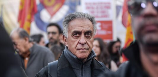 El candidato a senador por el Partido Obrero, Néstor Pitrola, se refirió a los efectivos apartados y llamó a desmantelar a la Policía Bonaerense.