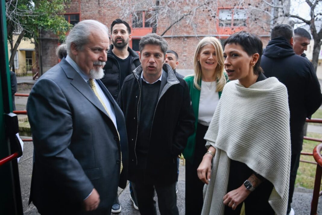 Tras las internas por el cierre de listas, el gobernador Axel Kicillof encabezó un encuentro junto con la intendenta de Quilmes, Mayra Mendoza, referenciada en La Cámpora.